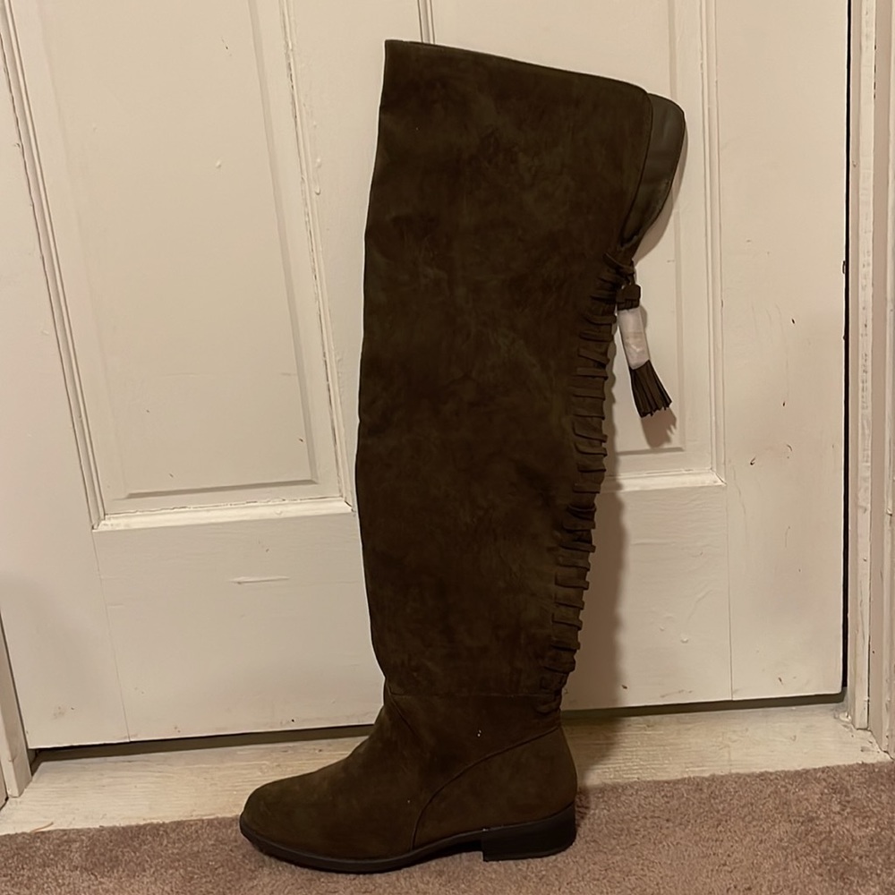 ShoeDazzle Sabelle knee-high boots